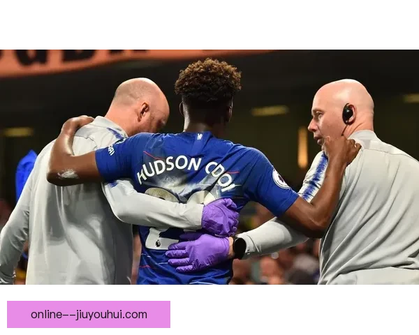 哈德森奥多伊边路突破犀利轻松撕开防线展现速度优势