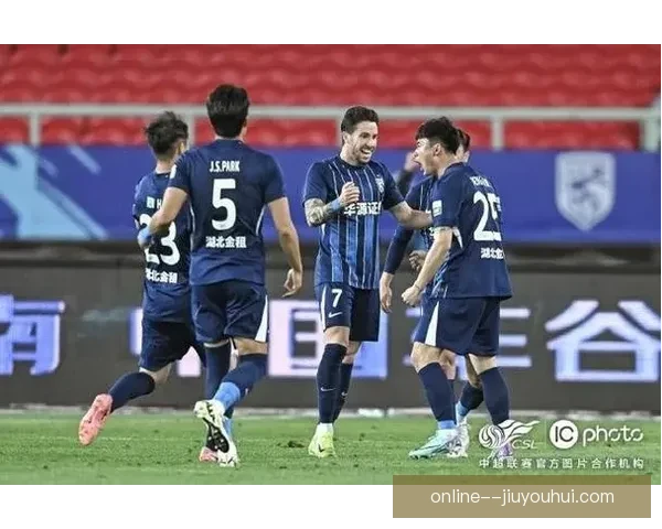 武汉三镇投资人撤资球队面临艰难保级压力未来不确定性增大